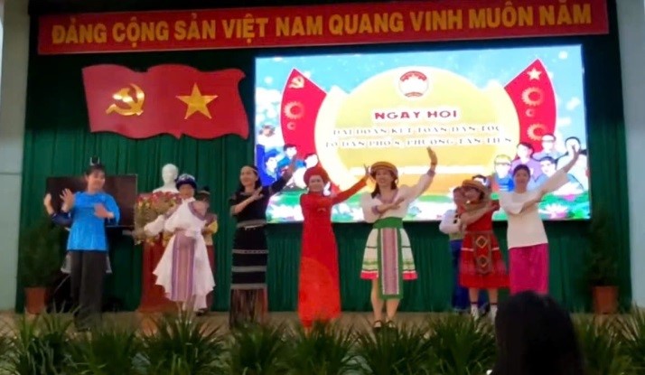 1.2. ĐOÀN KẾT